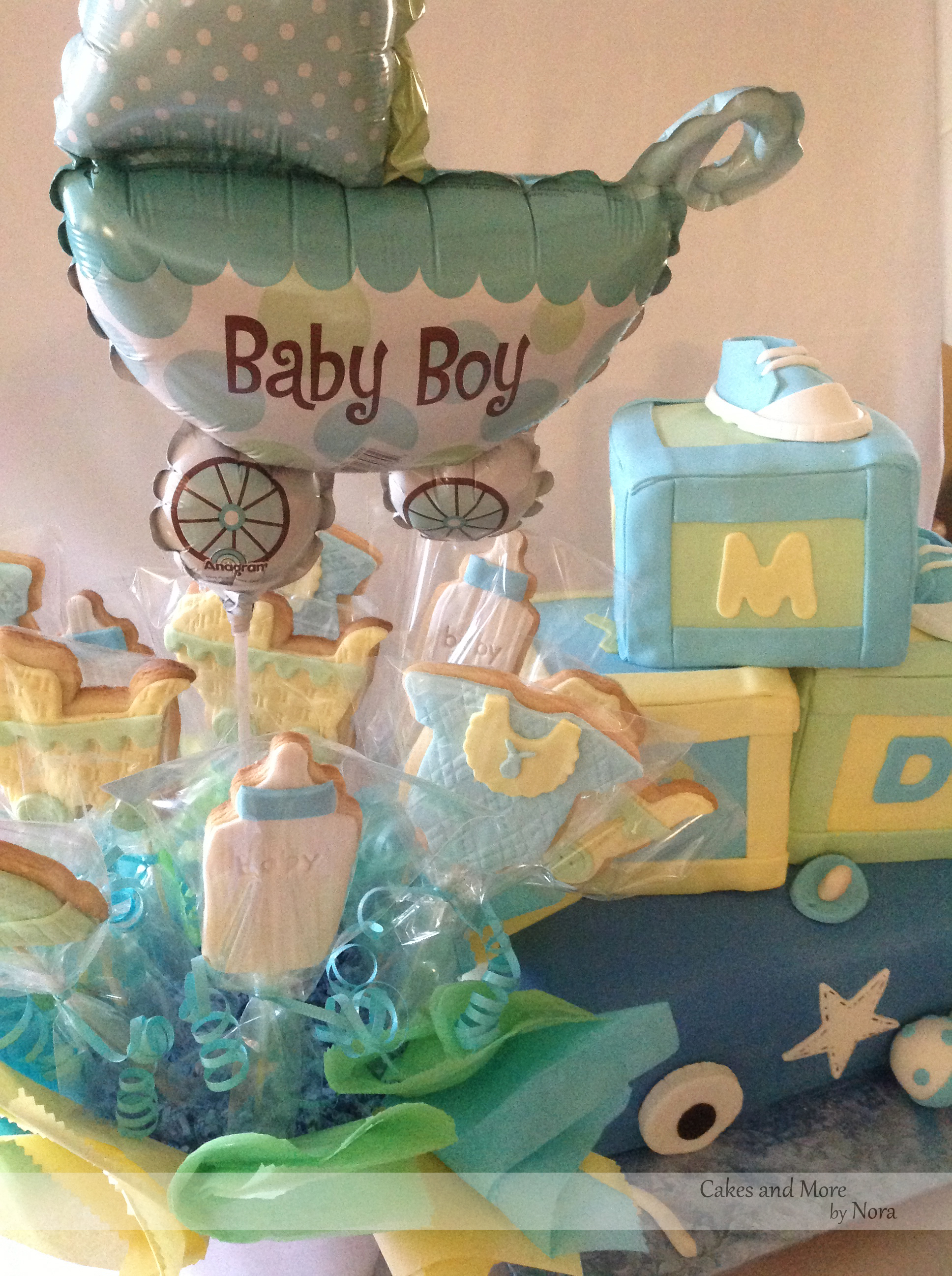 Baby Shower block cake and cookies (2)